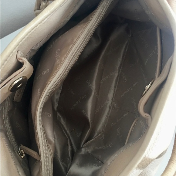 Guy Roche ladies handheld leather handbag - Picture 2 of 4